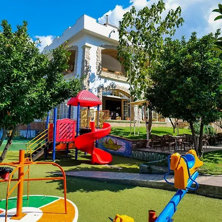 Nari Agro-tourism 4* Lunder